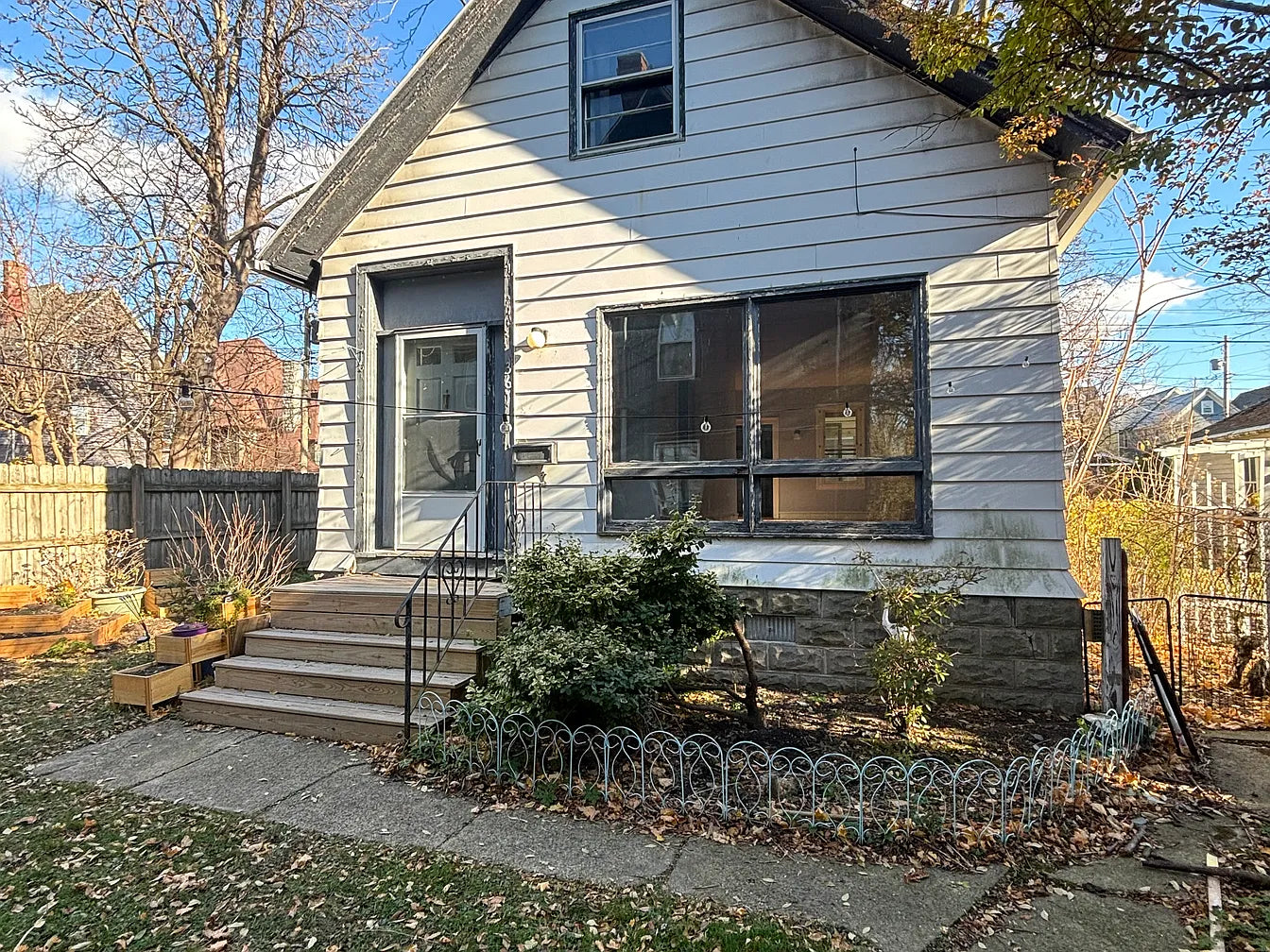 2 Bed, 1 Bath- 363 Norwood Ave, Buffalo, NY 14222