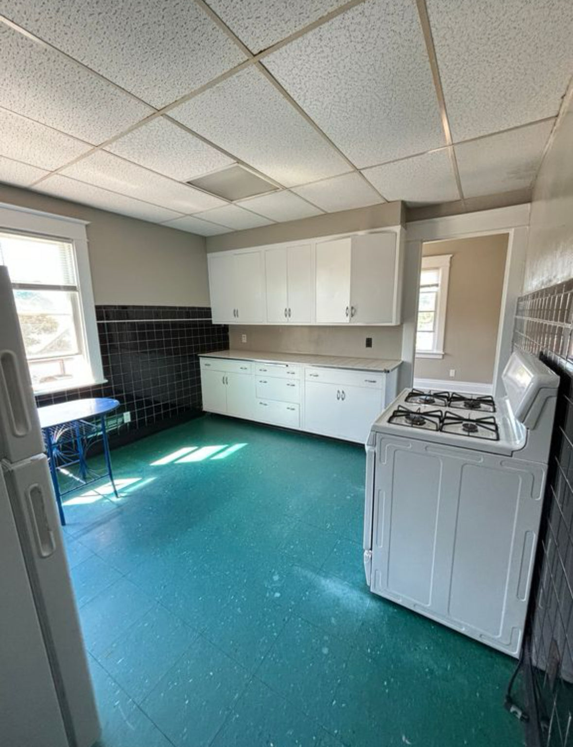 2 bed, 1 Bath- 1558 Elmwood Ave #5, Buffalo, NY 14207