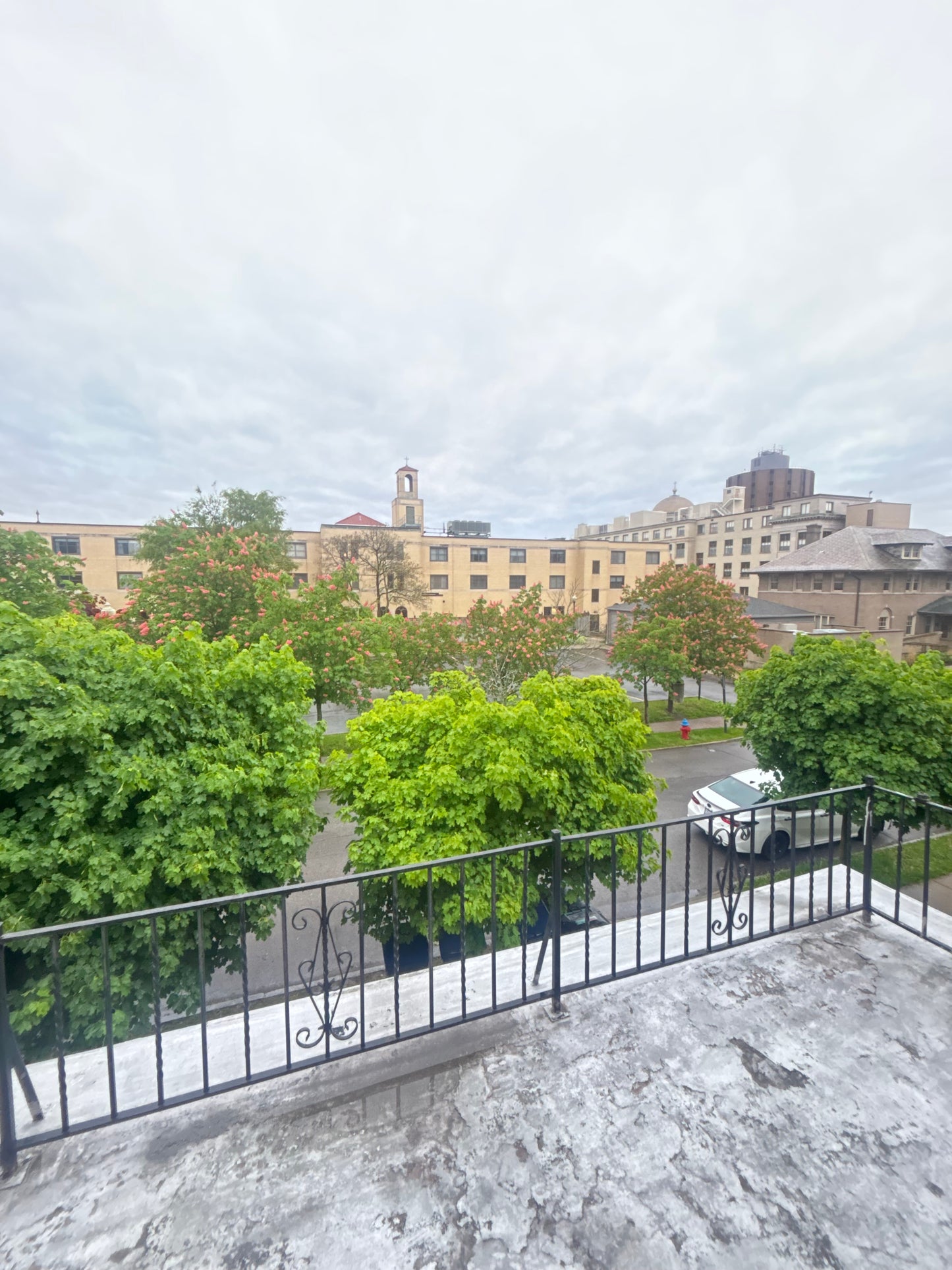 4 Bed, 1 Bath- 36 Eastwood Pl UNIT 2, Buffalo, NY 14208