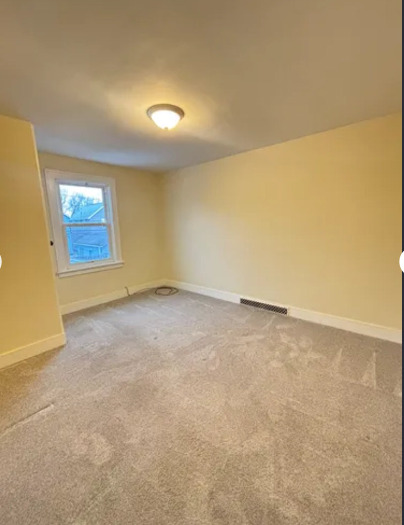2 Bed, 1 Bath- 230 Saint Lawrence Ave #2