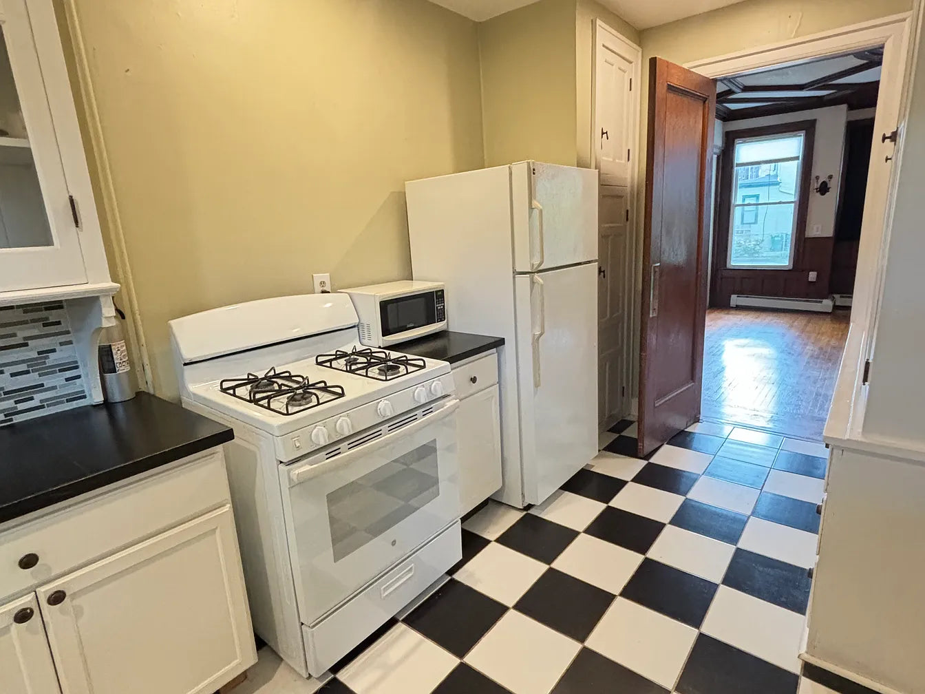 1 Bed, 1 Bath- 201 Linwood Ave APT 3, Buffalo, NY 14209
