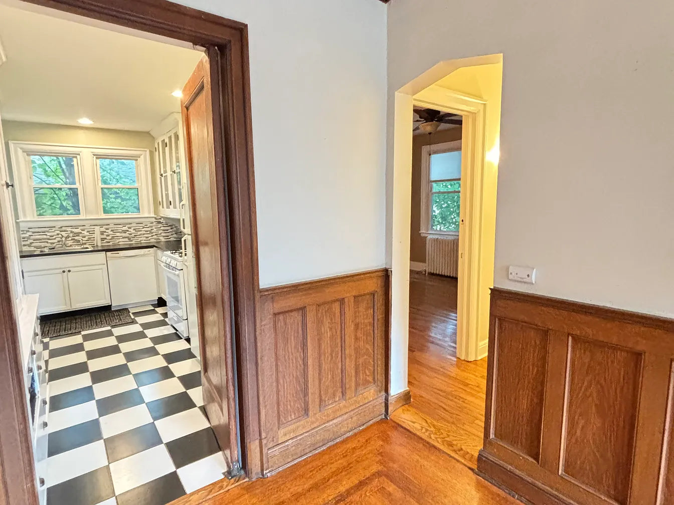 1 Bed, 1 Bath- 201 Linwood Ave APT 3, Buffalo, NY 14209
