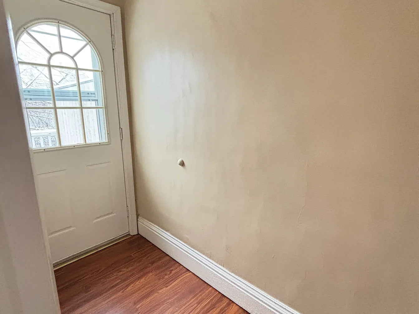 1 Bed, 1 Bath- 739 Ashland Ave, Buffalo, NY 14222