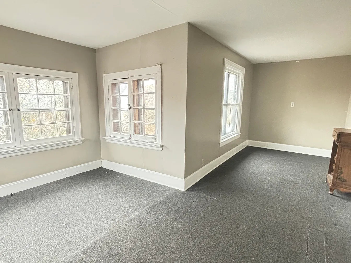 2 Bed, 1 Bath- 15 Florence Ave FLOOR 2, Buffalo, NY 14214