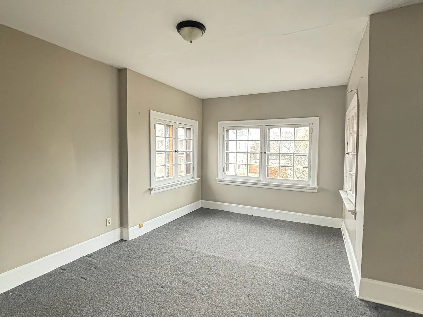 2 Bed, 1 Bath- 15 Florence Ave FLOOR 2, Buffalo, NY 14214
