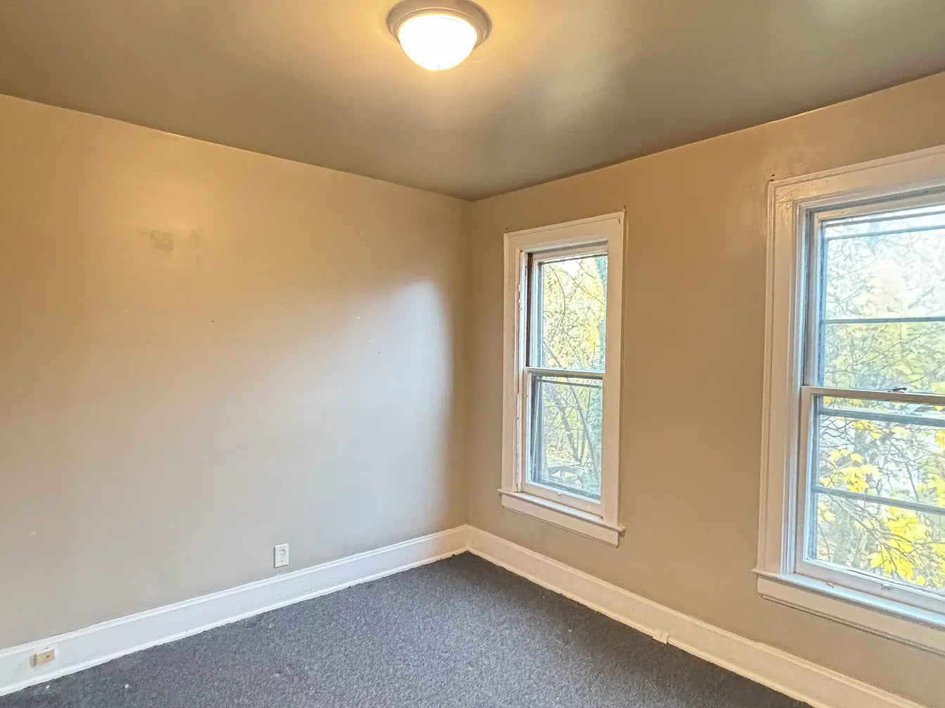 2 Bed, 1 Bath- 15 Florence Ave FLOOR 2, Buffalo, NY 14214