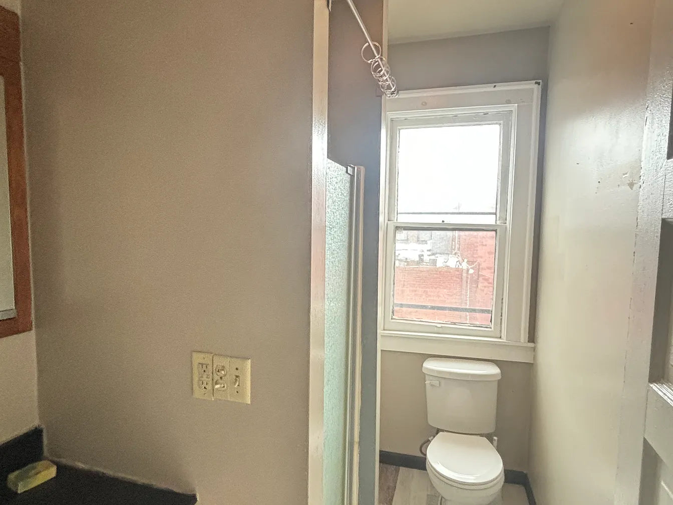 2 Bed, 1 Bath- 15 Florence Ave FLOOR 2, Buffalo, NY 14214