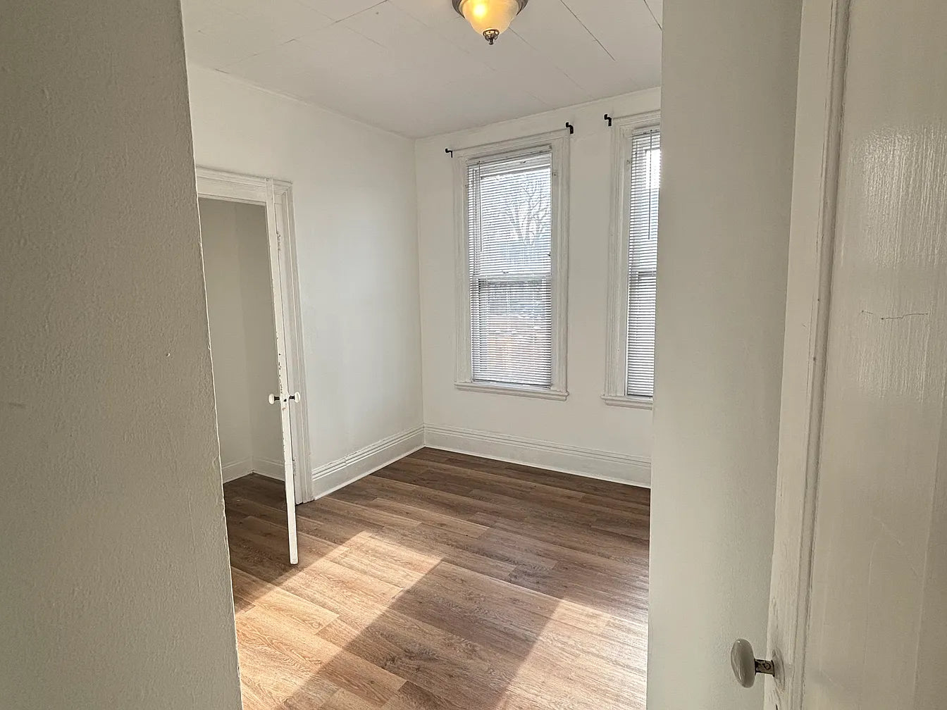 1 Bed, 1 Bath- 152 Park St #4, Buffalo, NY 14201
