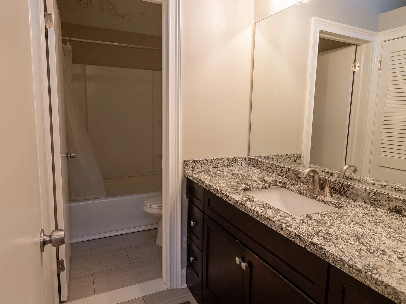 2 Beds, 1.5 Bath- 12 Northwood Dr #12, Buffalo, NY 14221
