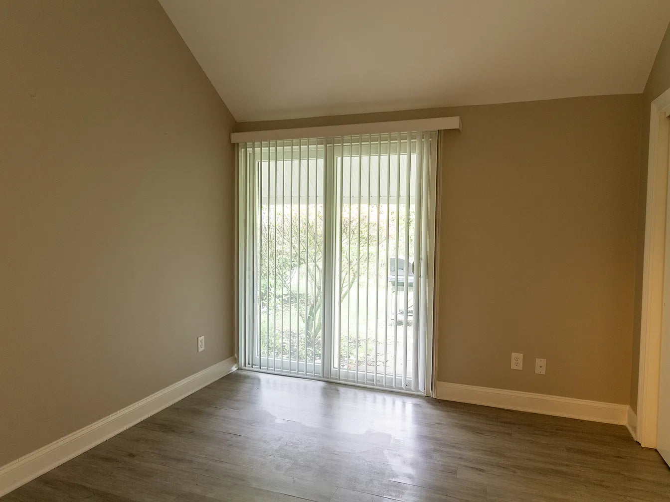 2 Beds, 1.5 Bath- 12 Northwood Dr #12, Buffalo, NY 14221