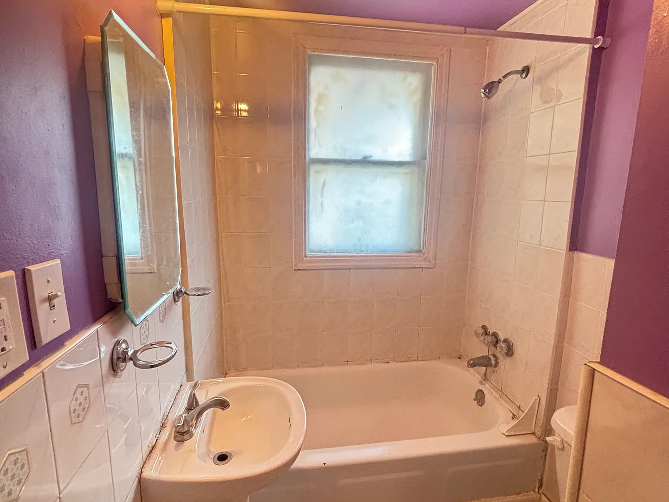 2 Bed, 1 Bath- 98 Inwood Pl #4, Buffalo, NY 14209