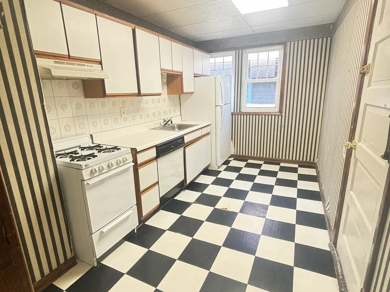 2 Bed, 1 Bath- 98 Inwood Pl #4, Buffalo, NY 14209