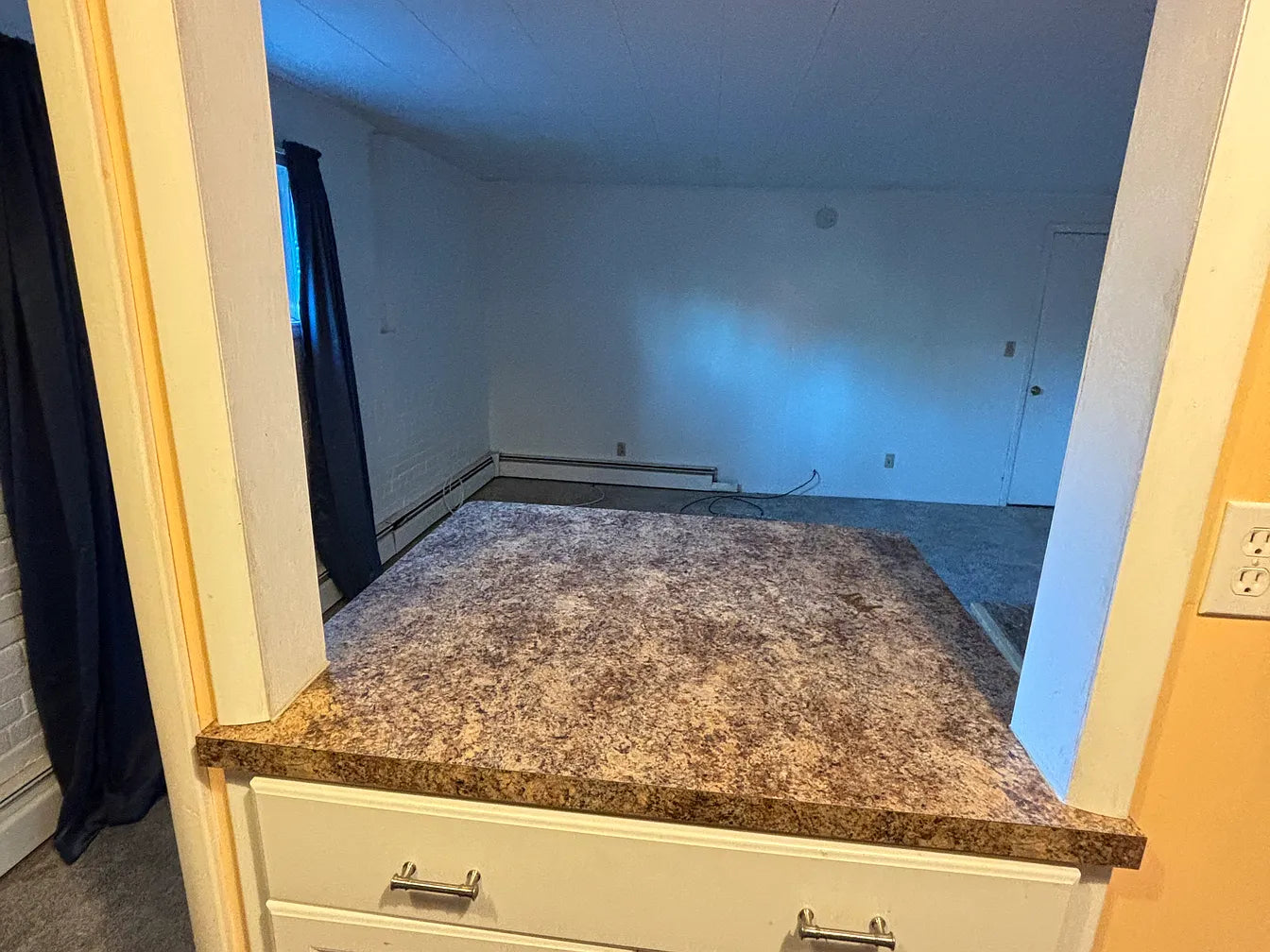 Studio, 1 Bath- 96 Crescent Ave APT 2, Buffalo, NY 14214