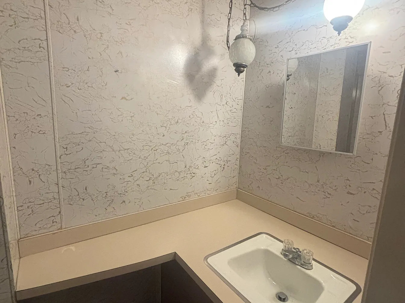 Studio, 1 Bath- 96 Crescent Ave APT 2, Buffalo, NY 14214