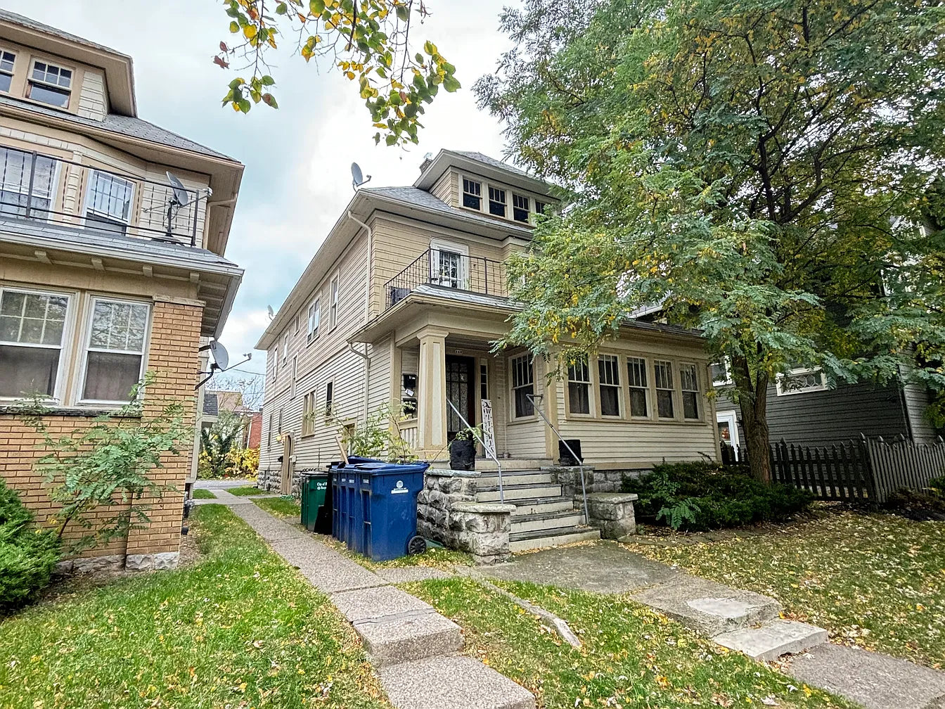2 Bed, 1 Bath- 143 Wallace Ave APT 4, Buffalo, NY 14214