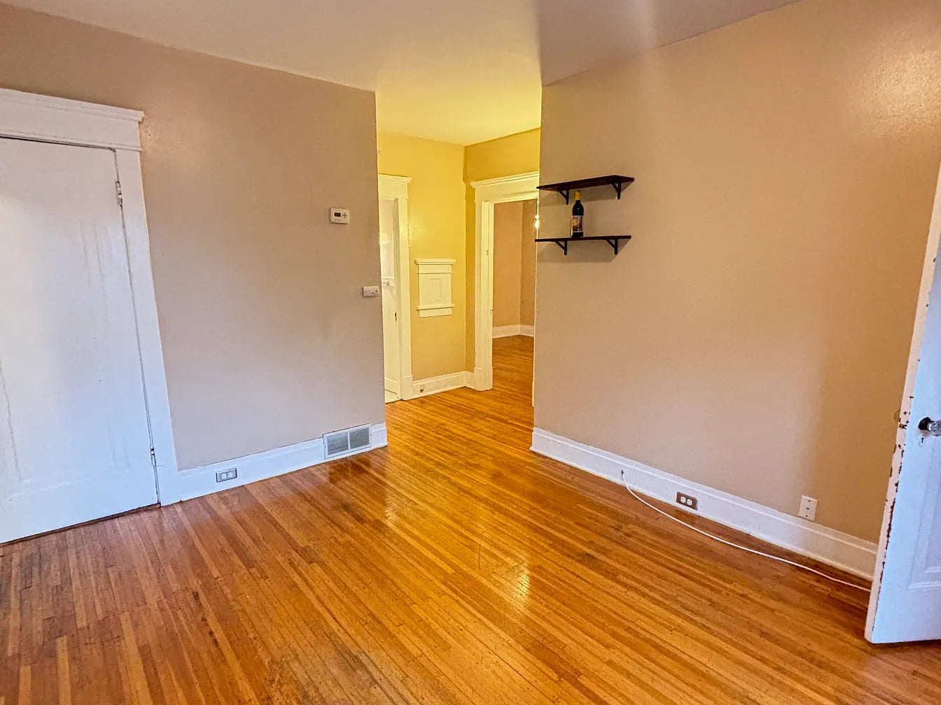 2 Bed, 1 Bath- 143 Wallace Ave APT 4, Buffalo, NY 14214