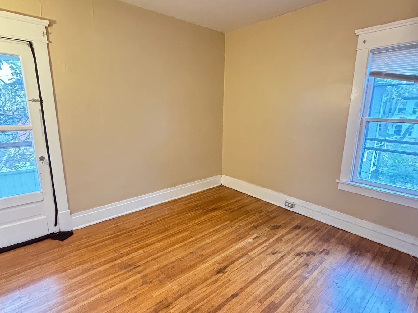 2 Bed, 1 Bath- 143 Wallace Ave APT 4, Buffalo, NY 14214