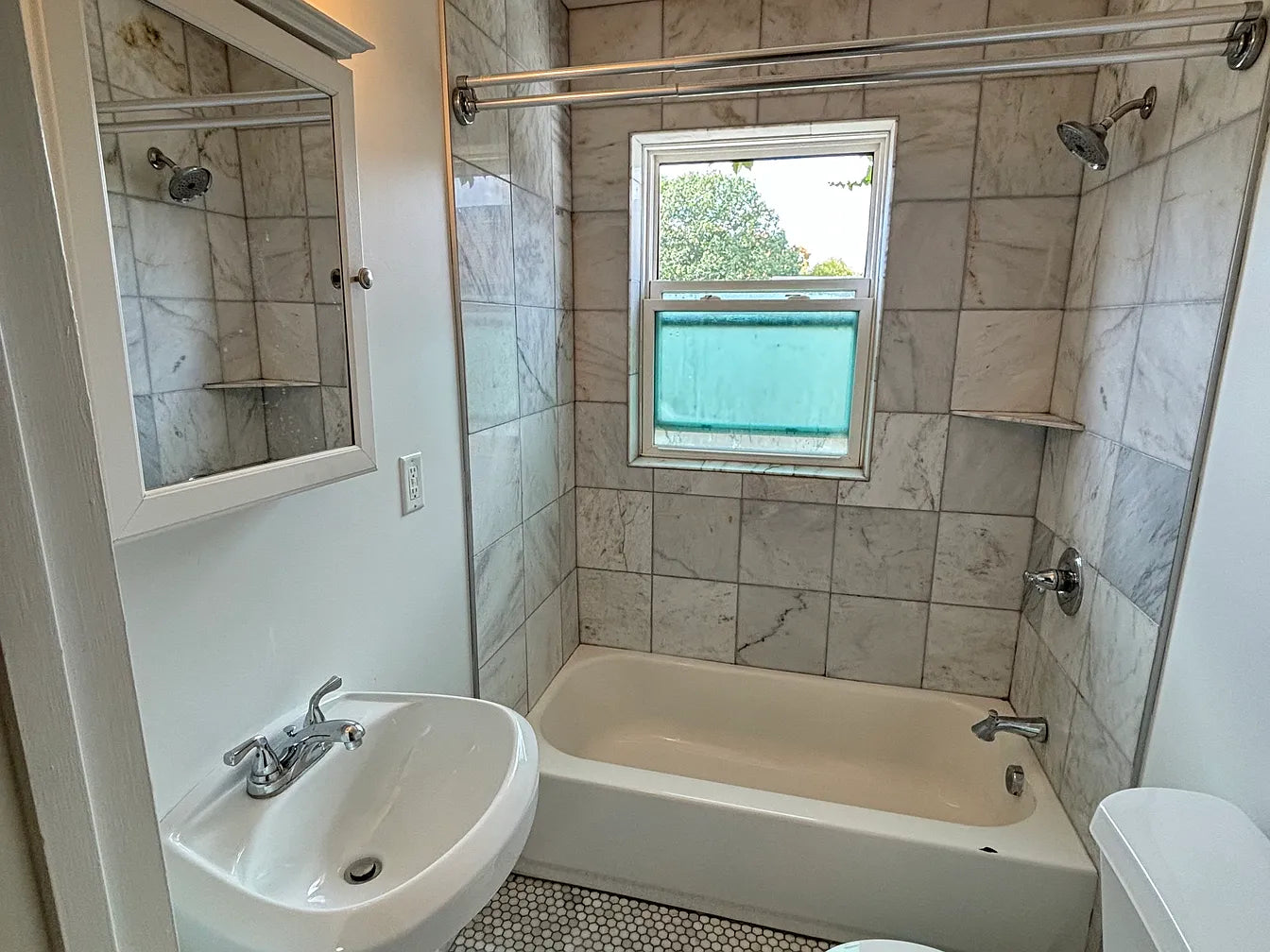 Studio, 1 Bath- 244 Allen St #4, Buffalo, NY 14201