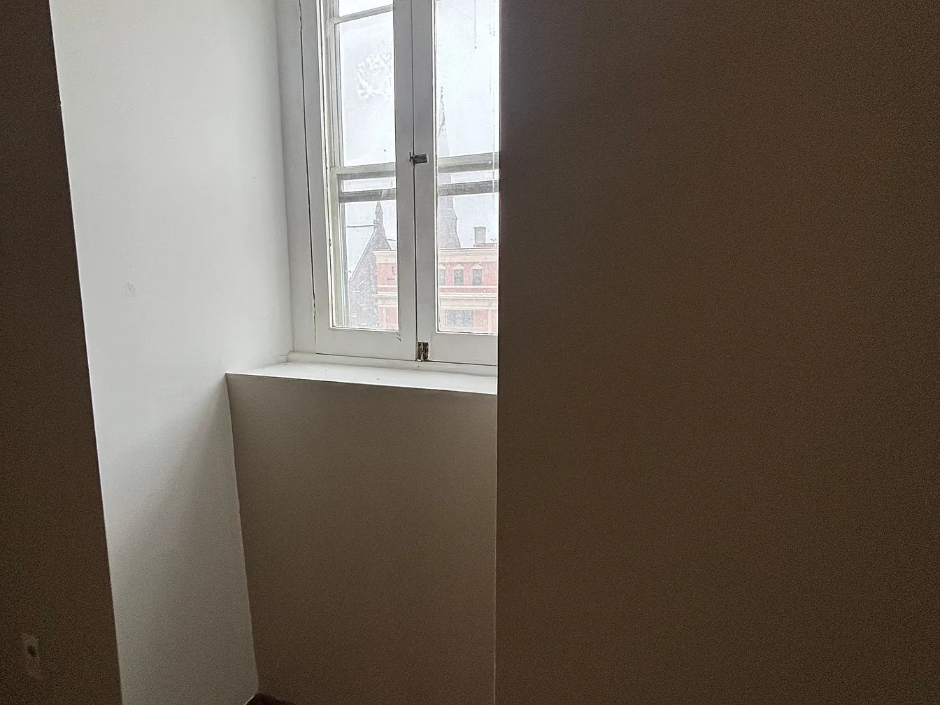 1 Bed, 1 Bath- 341 Franklin St #6, Buffalo, NY 14202