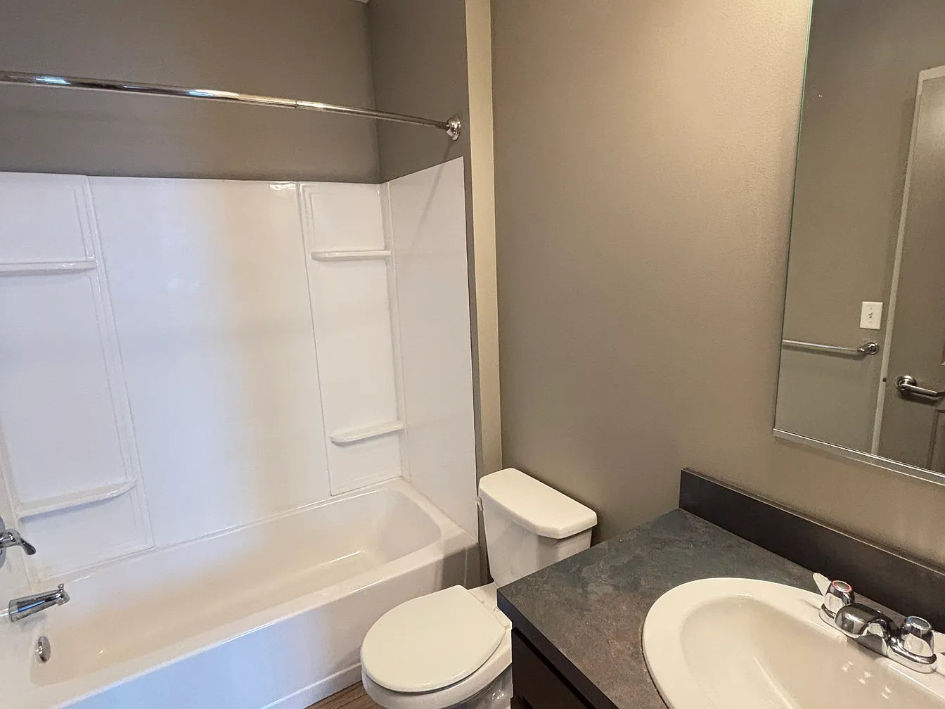 2 Bed, 1 Bath- 170 Florida St #216, Buffalo, NY 14208