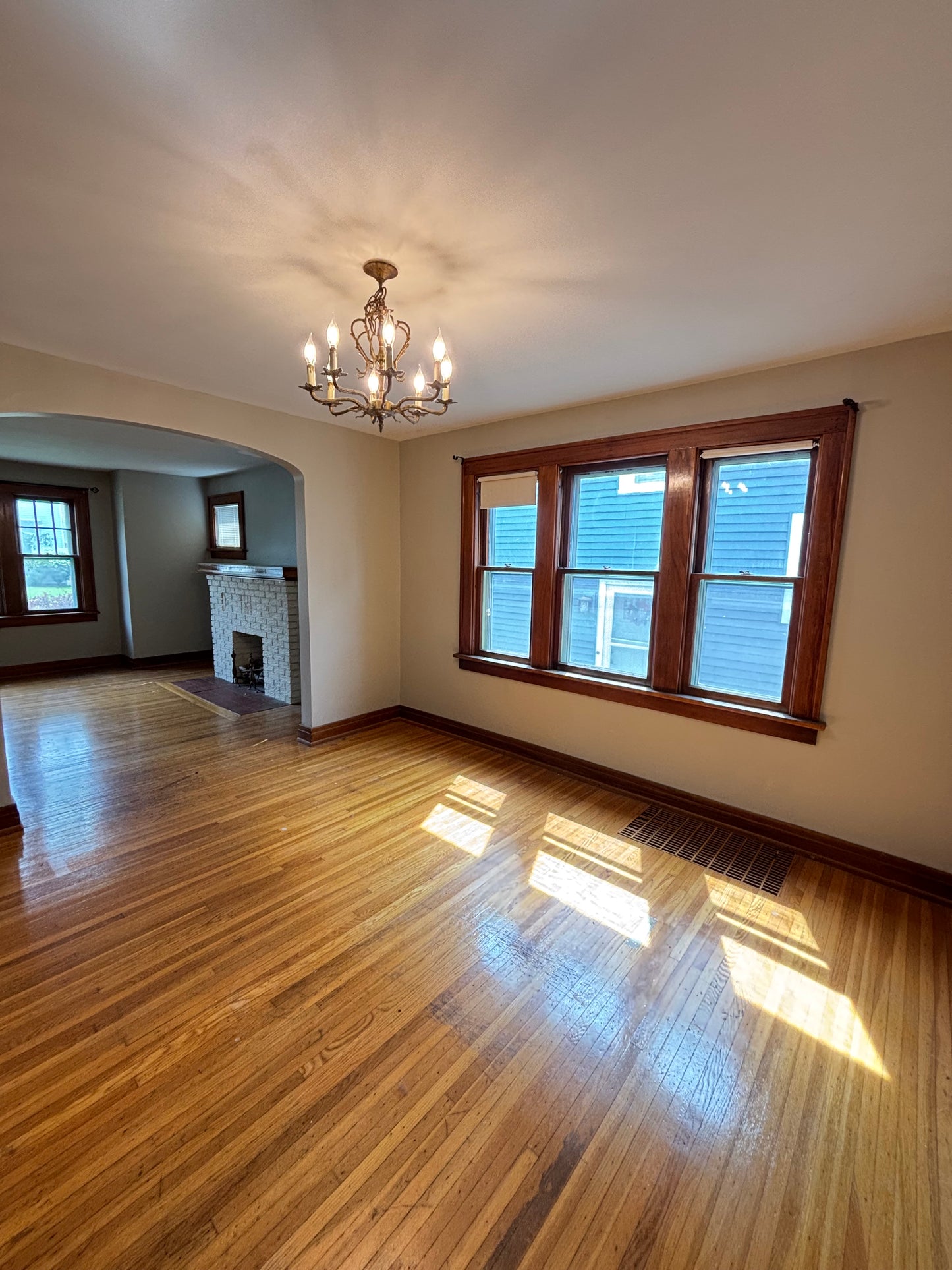 76 Enola Ave FLOOR 1, Buffalo, NY 14217