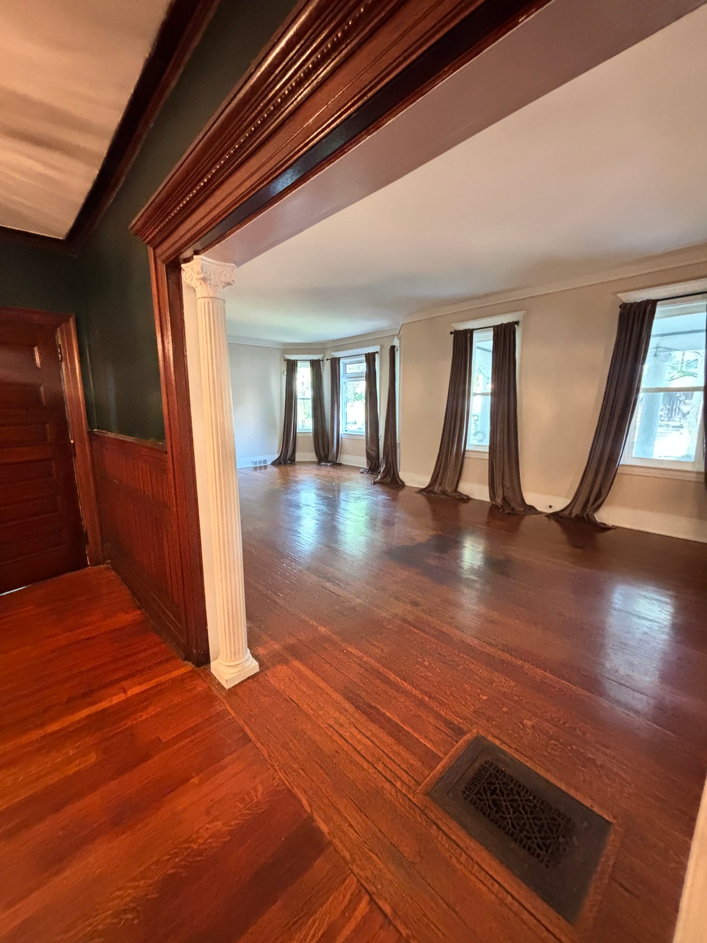 3 Bed, 1 Bath- 242 Norwood Ave #1, Buffalo, NY 14222