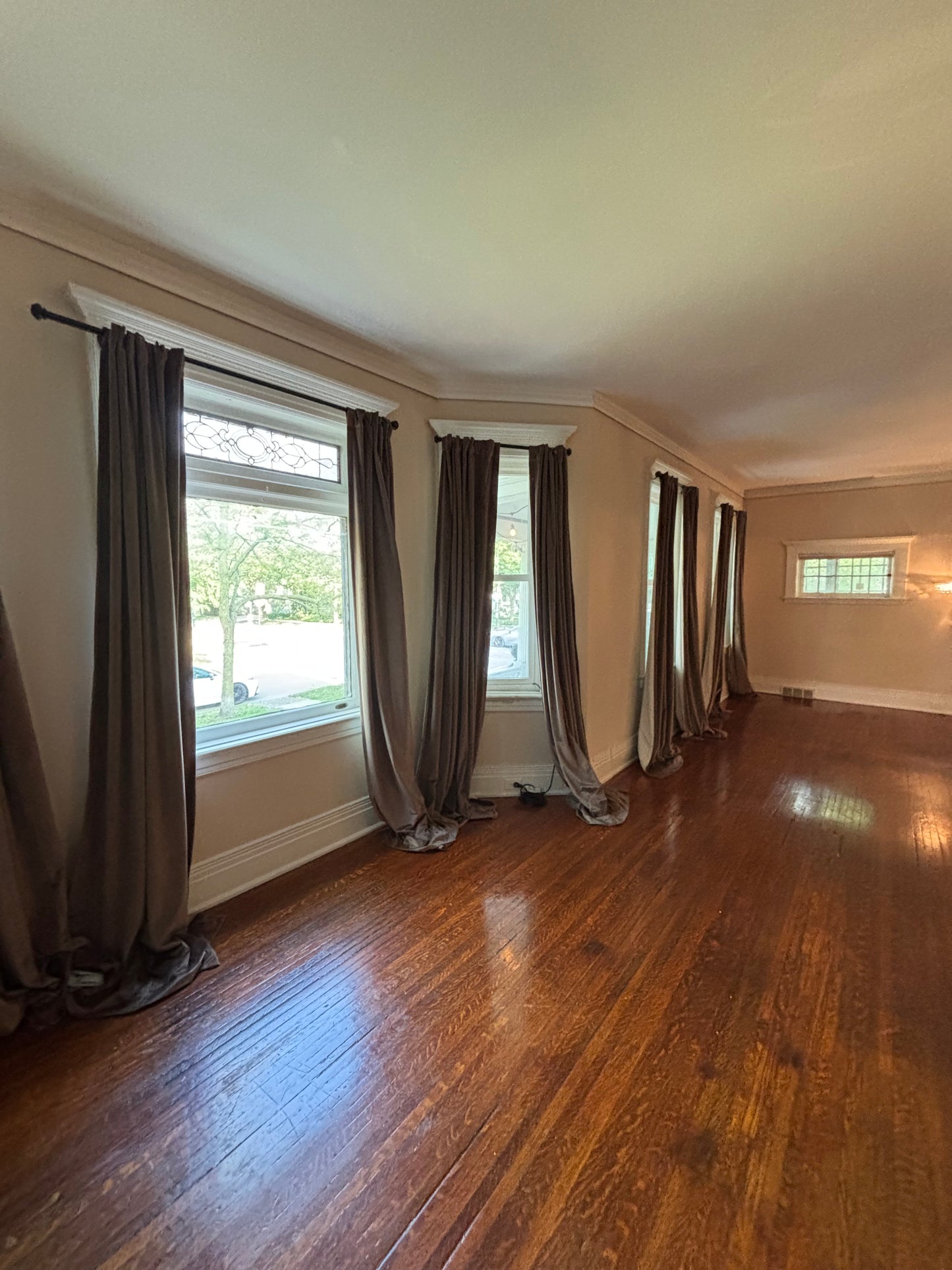 3 Bed, 1 Bath- 242 Norwood Ave #1, Buffalo, NY 14222