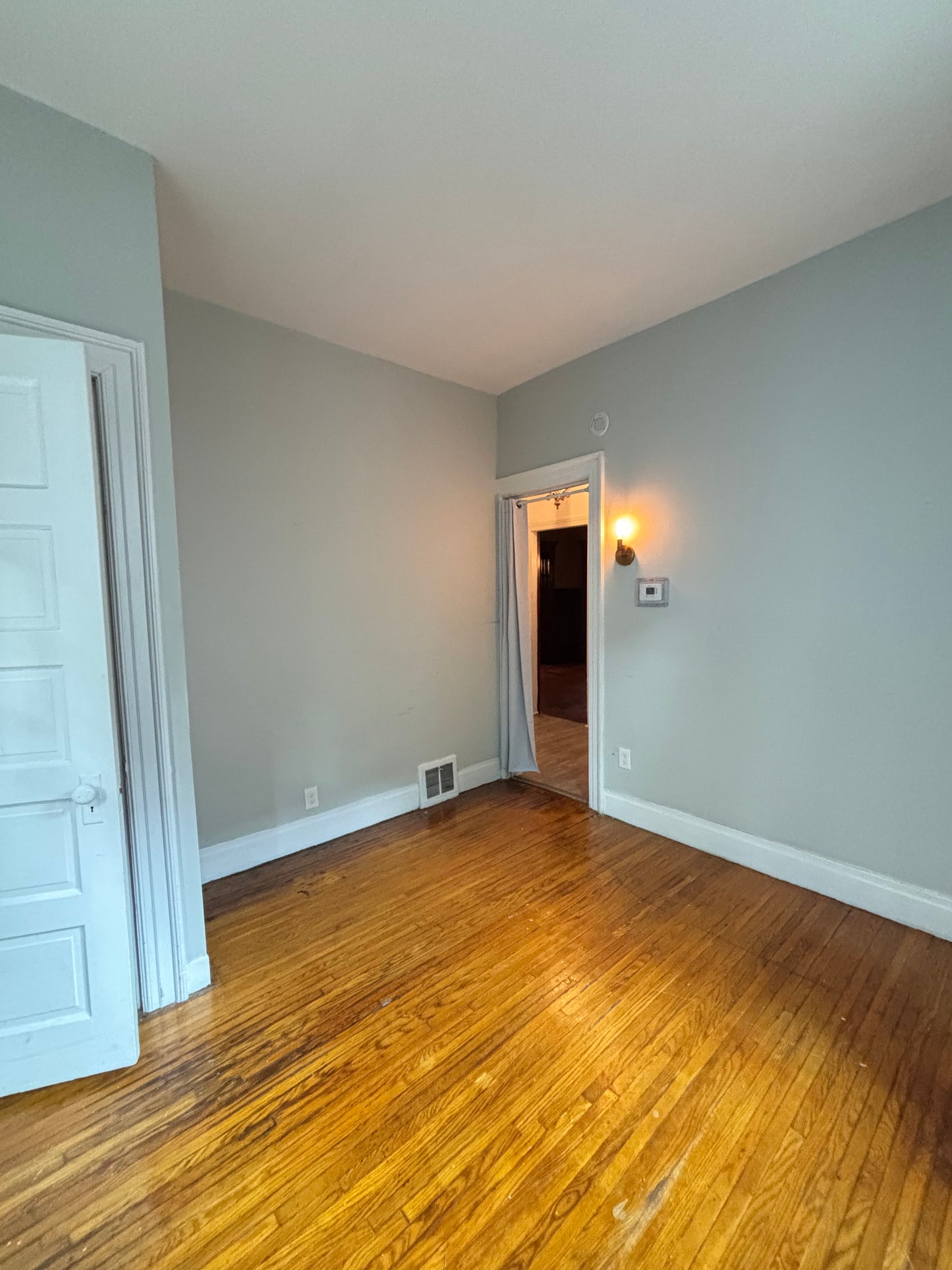 3 Bed, 1 Bath- 242 Norwood Ave #1, Buffalo, NY 14222