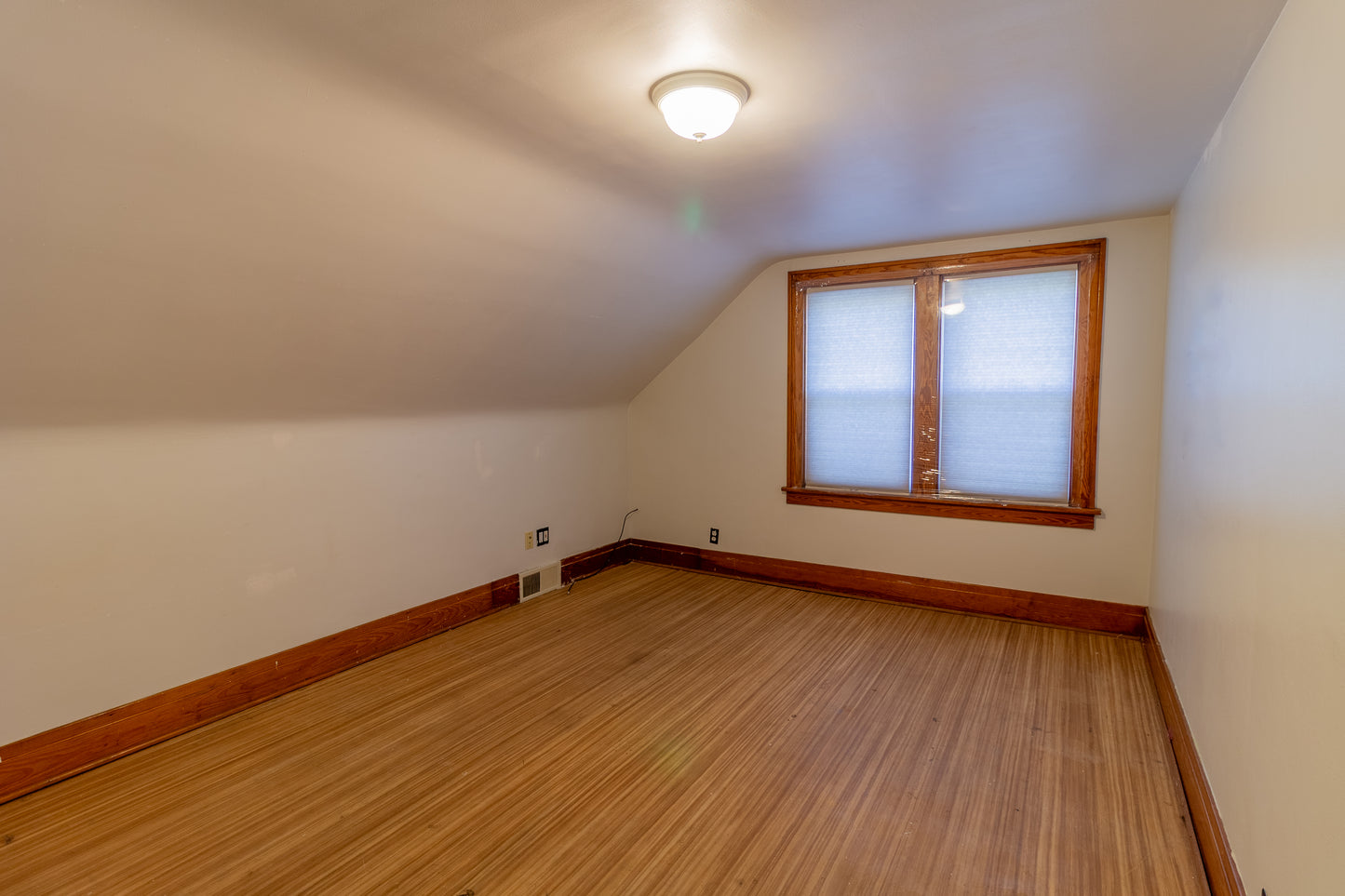 706 Nash Rd, North Tonawanda, NY 14120