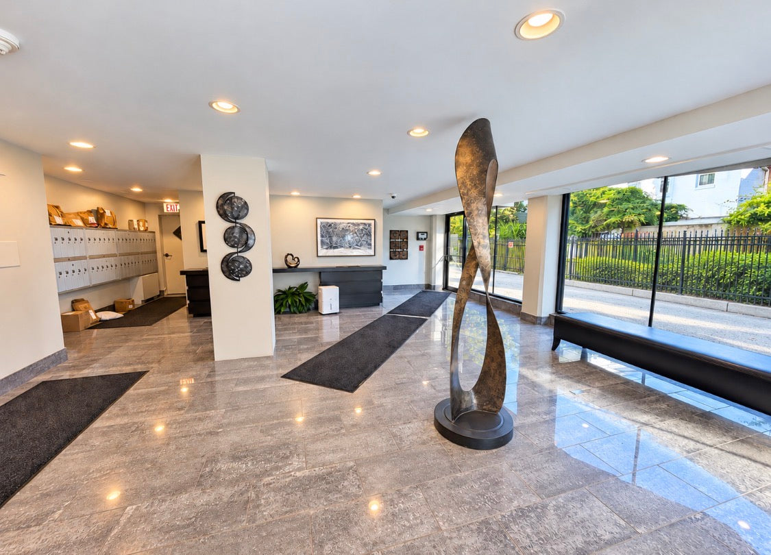 1 bed 1 bath - 849 Delaware Ave #102 Buffalo, NY 14209