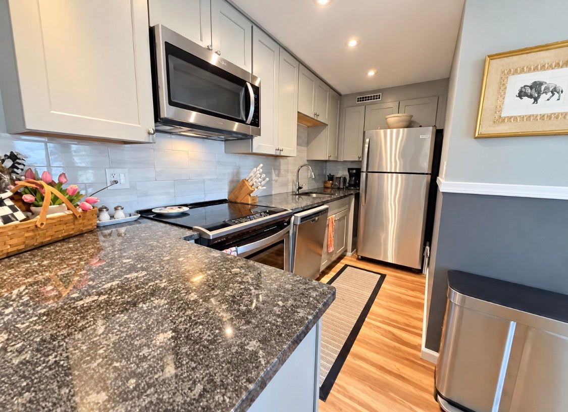 1 bed 1 bath - 849 Delaware Ave #102 Buffalo, NY 14209