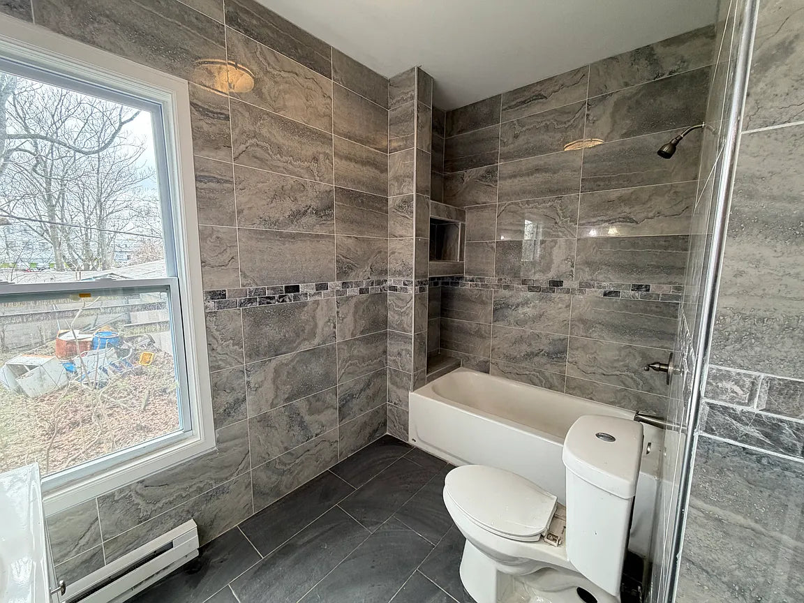2 bed 1 bath - 2026 Hertel Ave, # A5