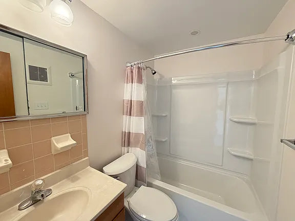 2 bed one bath- 406 Joe McCarthy Dr #B2, Buffalo, NY 14228