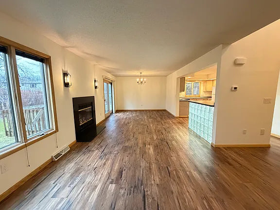 2 bed 1.5 bath- 4553 Abbott Rd, Orchard Park, NY 14127
