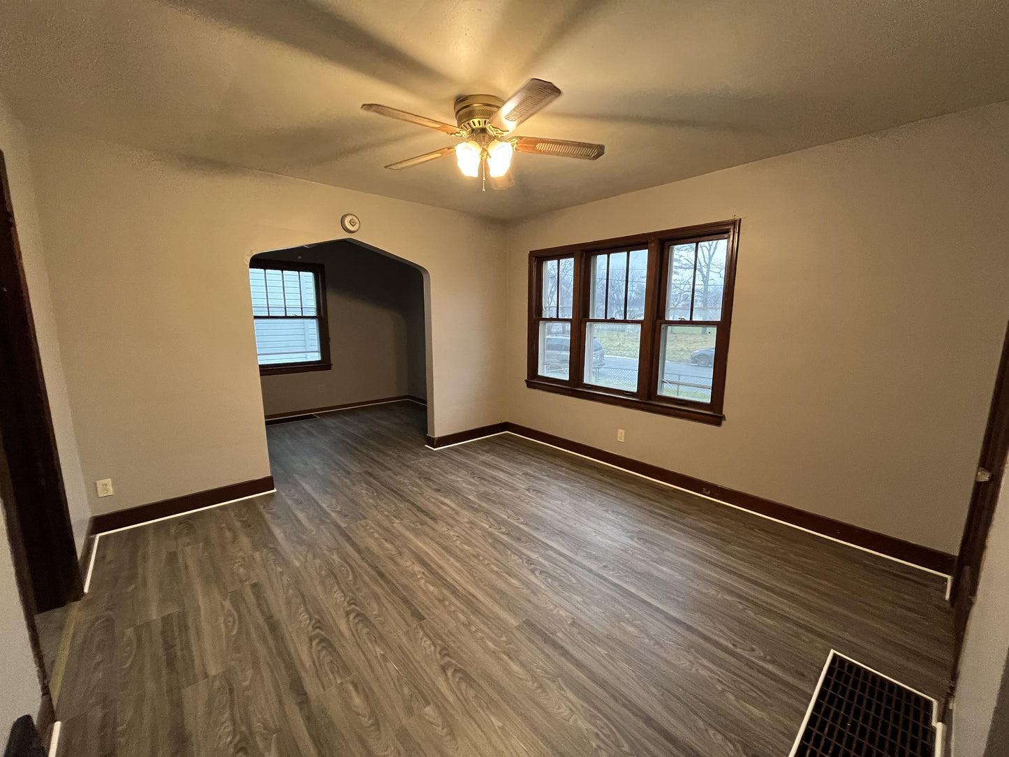 2 bed 1 bath - 487 25th Street - Lower Niagara Falls, NY 14303