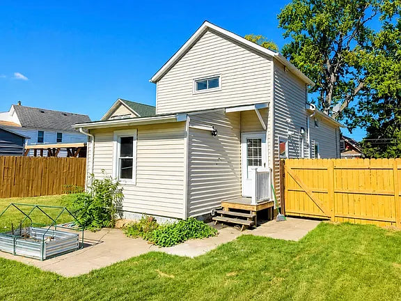 3 bed 2 bath - 34 Porter St, Lockport, NY 14094