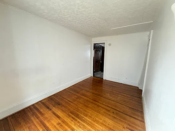 4 bed 2 bath - 1080 Elmwood Avenue, # 1 First Floor, Buffalo, NY 14222