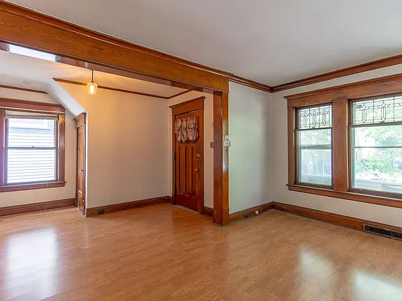 3 bed 1 bath- 46 Atlantic Ave #1, Buffalo, NY 14222