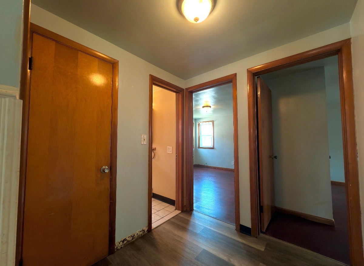 3 bed 1 bath - 27 Beechwood Place Lower Buffalo, NY 14225