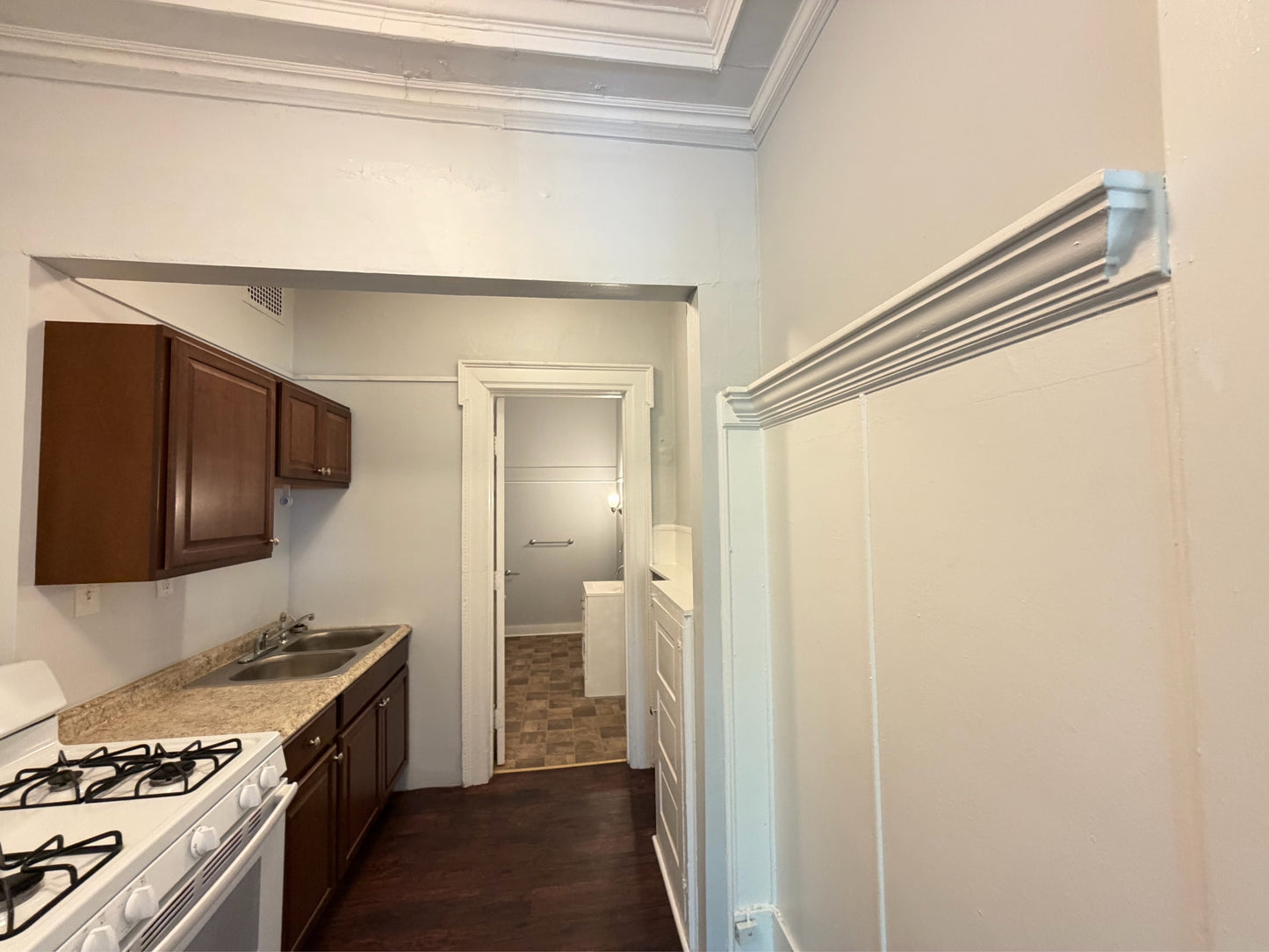 1 bed 1 bath - 479 Delaware Avenue - 5 Buffalo, NY 14202