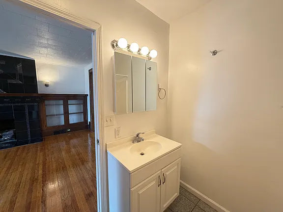 4 bed 2 bath - 1080 Elmwood Avenue, # 1 First Floor, Buffalo, NY 14222