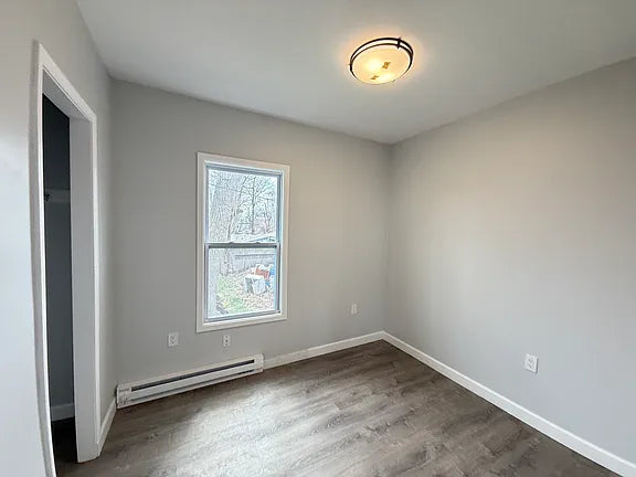 2 bed 1 bath - 2026 Hertel Ave, # A5