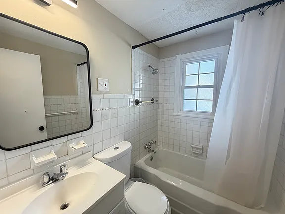 3 bed 1 bath- 10 Tacoma Ave Floor 1, Buffalo, NY 14216