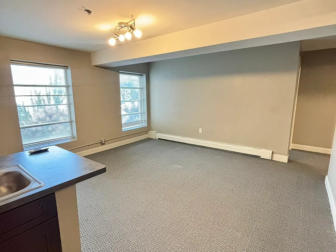 31 Tamarack St #202, Buffalo NY 14220
