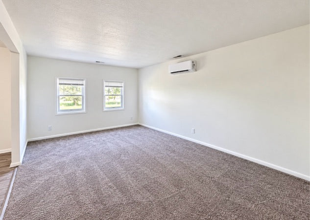 3 bed 1 bath - 5714 Buffalo Avenue - 2 Niagara Falls, NY 14304