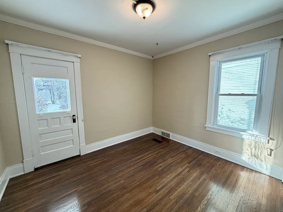 3 bed 1 bath- 300 N Park Ave Unit 1, Buffalo, NY 14216