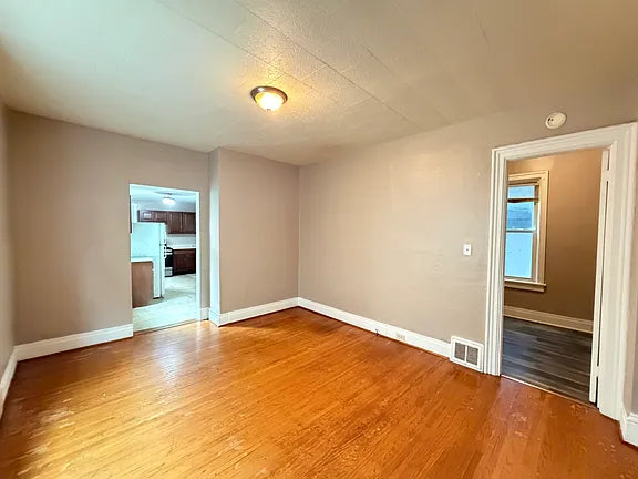 2 bed 1 bath - 768 Prospect Ave, APT 1, Buffalo, NY 14213