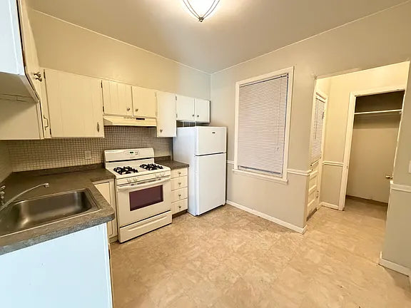 2 bed 1 bath- 261 Richmond Ave #1, Buffalo, NY 14222
