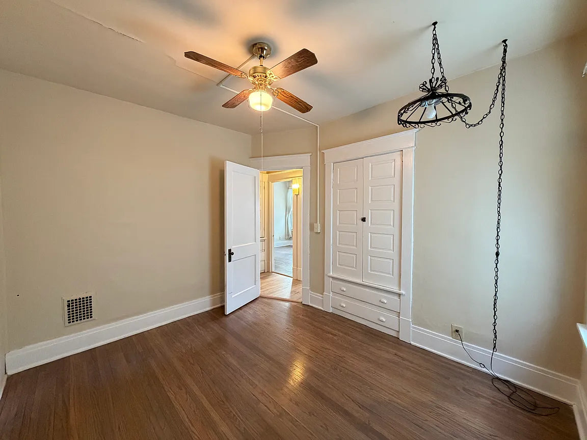 3 bed 1 bath- 300 N Park Ave Unit 1, Buffalo, NY 14216