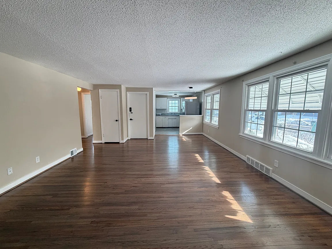 3 bed 1 bath- 10 Tacoma Ave Floor 1, Buffalo, NY 14216
